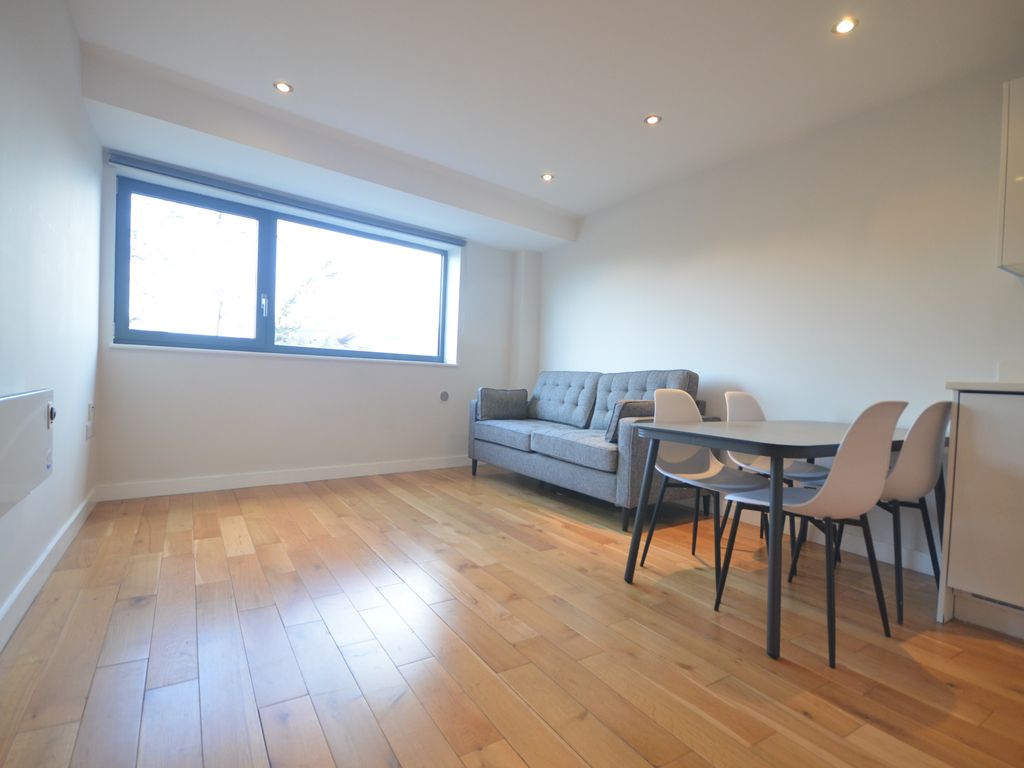 1 bed flat to rent in Blue Anchor Lane, London SE16, £1,650 pcm