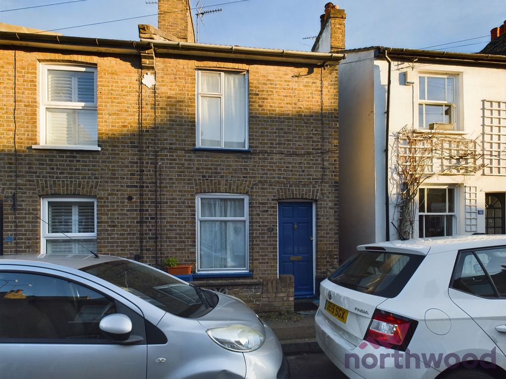 2 bed end terrace house for sale in Roman Road, Old Moulsham, Chelmsford CM2, £299,950