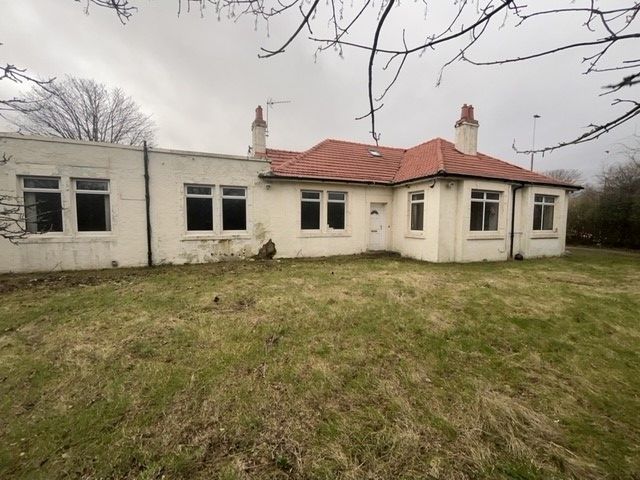 6 bed detached bungalow for sale in 248 Lasswade Road, Edinburgh EH17, £325,000