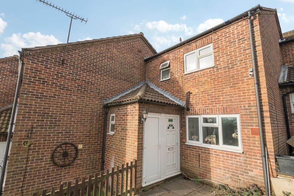 2 bed terraced house for sale in High Wycombe, Buckinghamshire HP13, £325,000