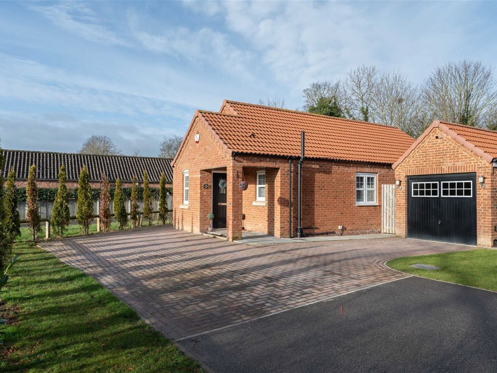 2 bed bungalow for sale in Bishopdale Way, Fulford, York YO19, £400,000