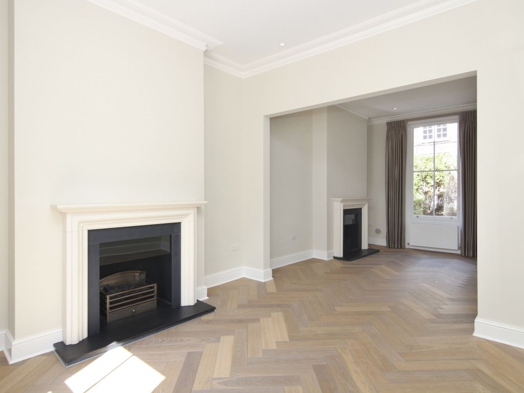 3 bed terraced house to rent in Oakley Gardens, London SW3, £10,617 pcm