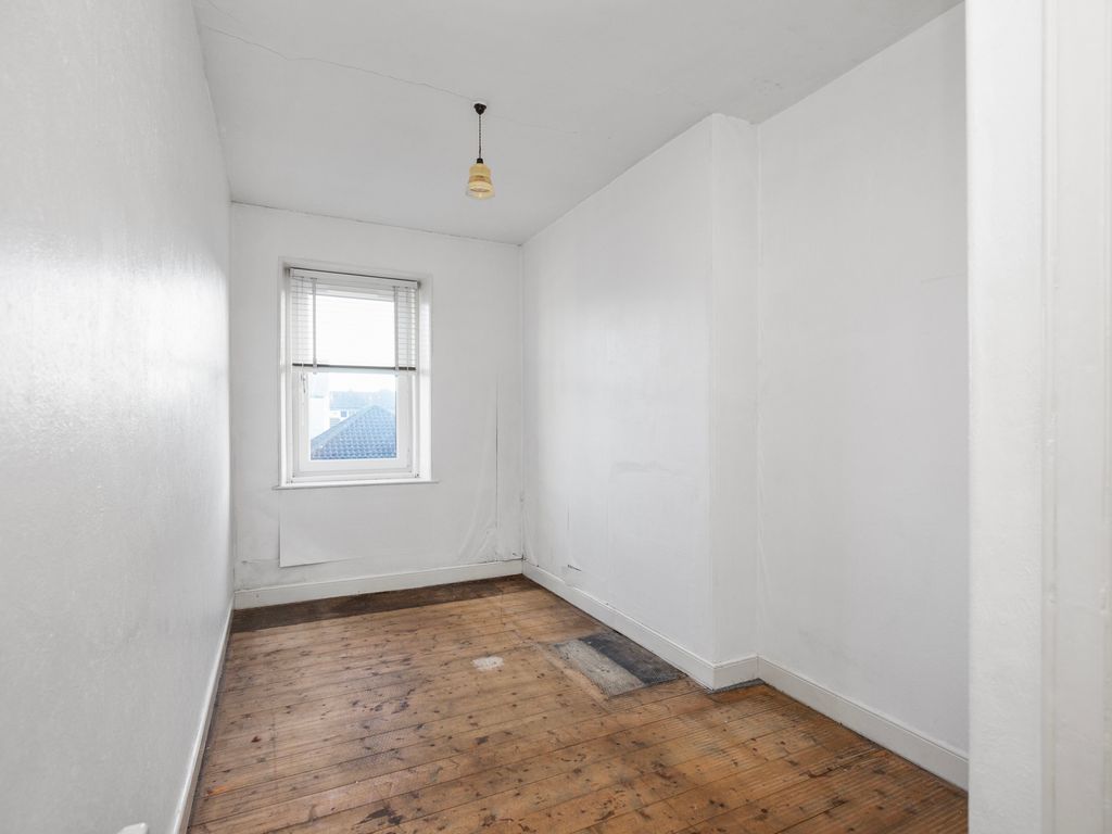 2 bed flat for sale in 16 Jackson Street, Penicuik EH26, £140,000