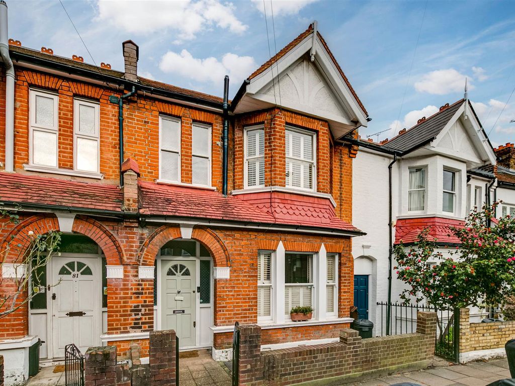 3 bed property for sale in Pirbright Road, London SW18, £1,150,000