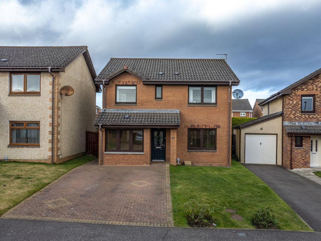 4 bed detached house for sale in Campbell Crescent, Arbroath DD11, £225,000