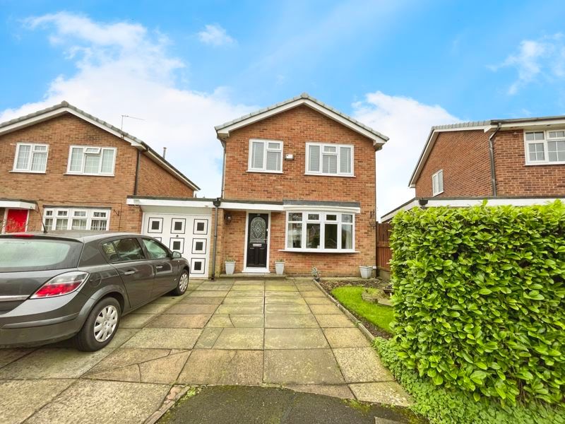 3 bed detached house for sale in Caton Close, Bury BL9, £315,000