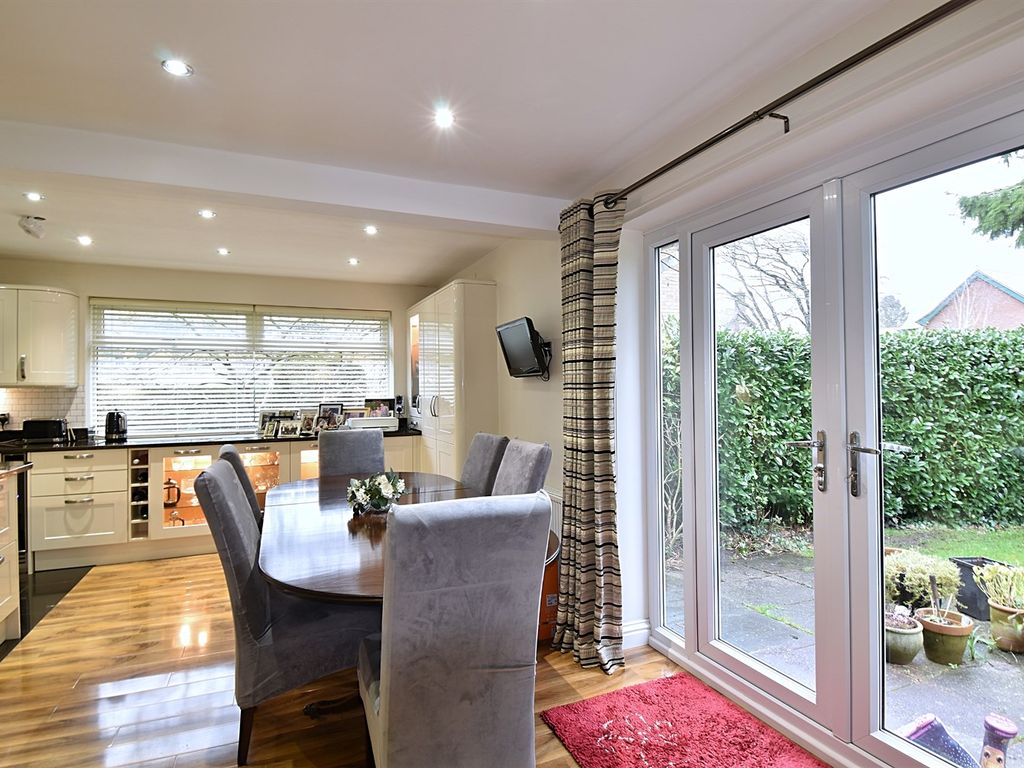 3 bed detached house for sale in Beaufort Close, Alderley Edge SK9, £690,000