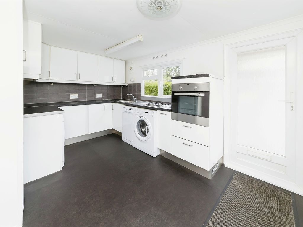 2 bed property for sale in Finch Crescent, Turners Hill, Crawley RH10, £170,000