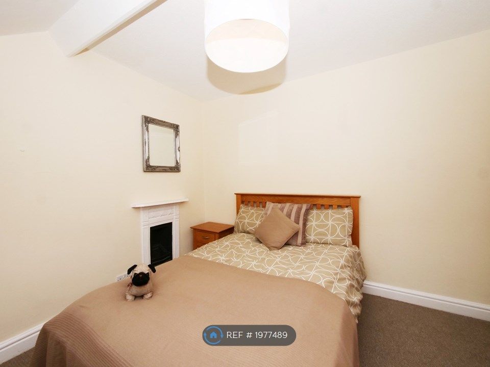 Room to rent in Nunthorpe Avenue, York YO23, £650 pcm