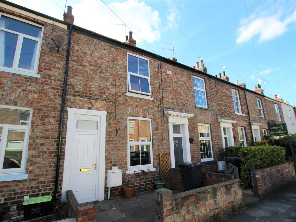 2 bed terraced house to rent in Brownlow Street, York YO31, £1,350 pcm