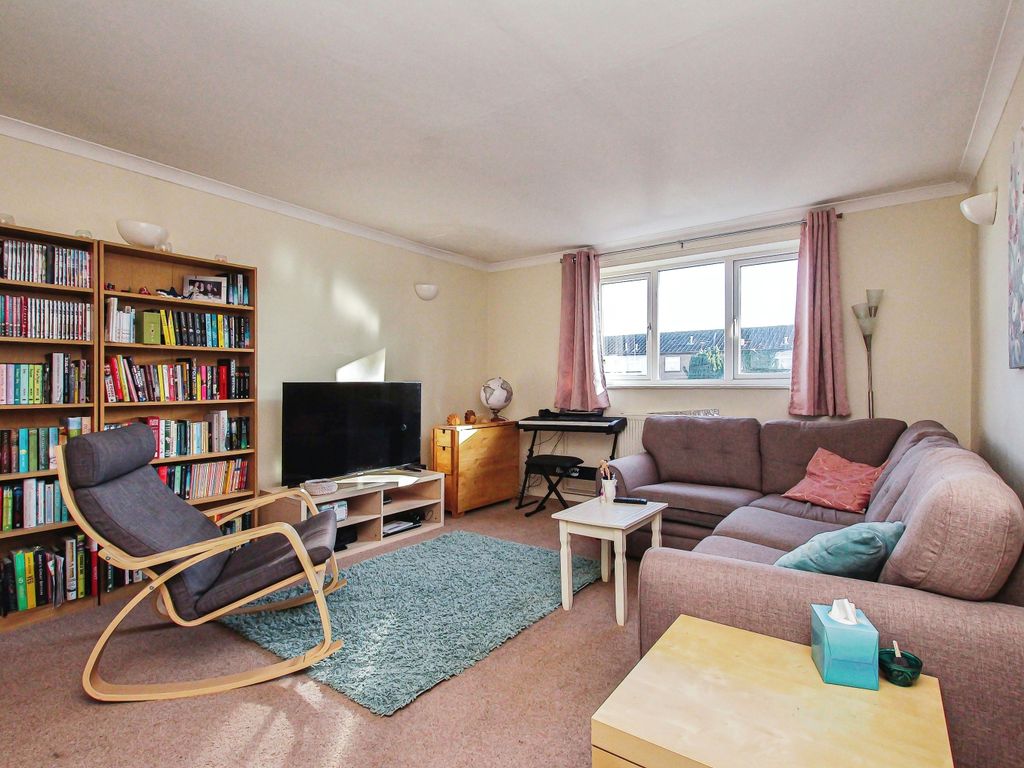 2 bed maisonette for sale in Priors Court, Ely, Cambridgeshire CB6, £160,000