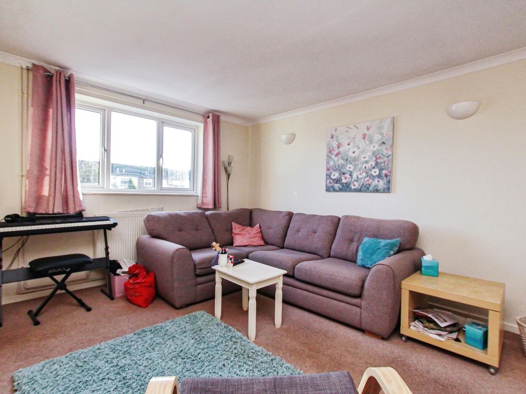 2 bed maisonette for sale in Priors Court, Ely, Cambridgeshire CB6, £160,000