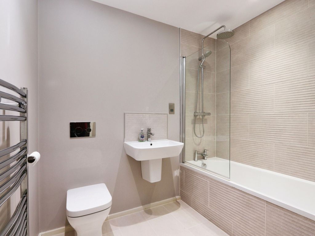 2 bed flat for sale in West Bar, Sheffield, South Yorkshire S3, £180,000