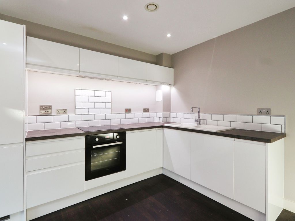 2 bed flat for sale in West Bar, Sheffield, South Yorkshire S3, £180,000