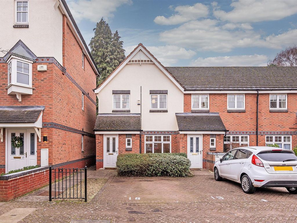 3 bed end terrace house to rent in Thorpe Court, Solihull B91, £1,400 pcm
