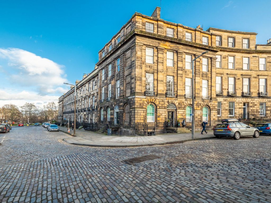 2 bed detached house to rent in Randolph Crescent, Edinburgh, Midlothian EH3, £2,225 pcm