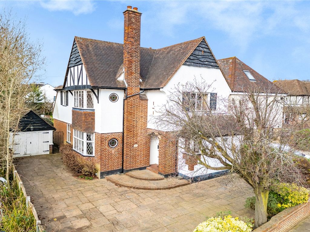 4 bed detached house for sale in Holden Way, Upminster RM14, £1,250,000