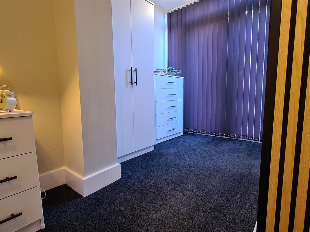 Room to rent in Pound Road, Oldbury B68, £675 pcm
