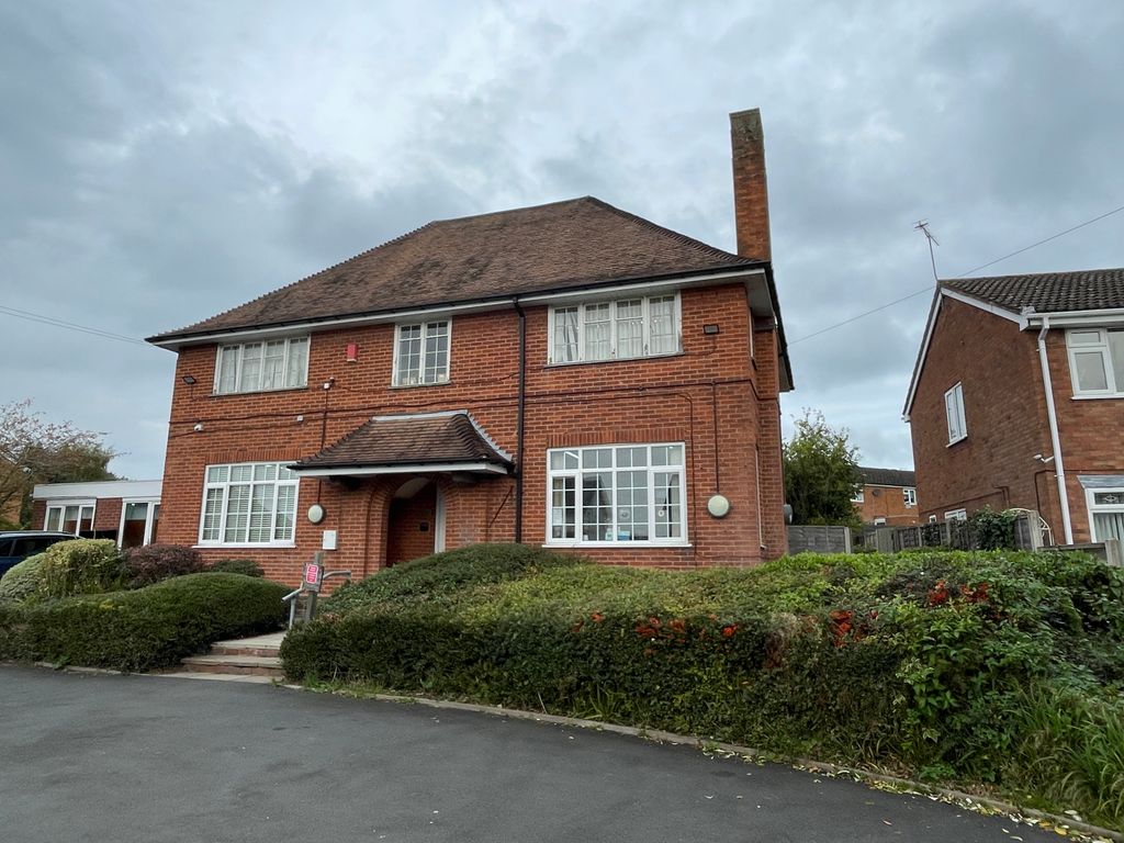 4 bed detached house for sale in Station Road, Studley B80, £500,000