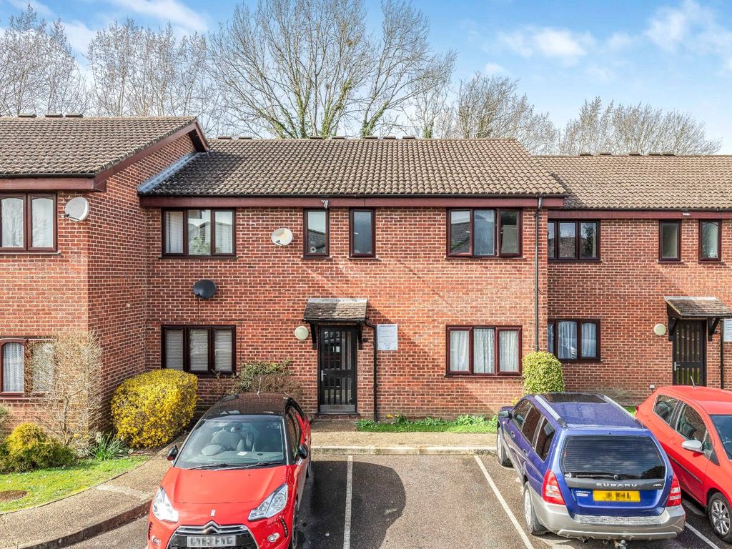 1 bed flat to rent in Junction Close, Burgess Hill, West Sussex RH15, £1,050 pcm