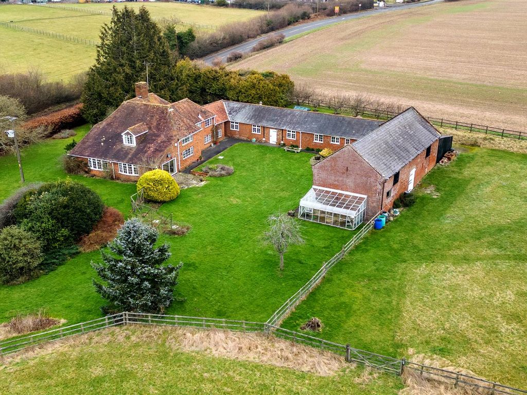 5 bed equestrian property for sale in Canterbury Road, Molash, Canterbury CT4, £1,295,000