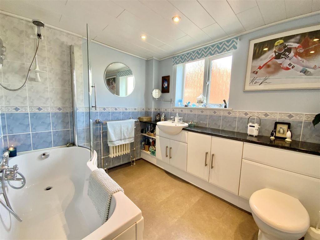 3 bed detached house for sale in Main Street, Beachampton, Milton Keynes MK19, £499,000
