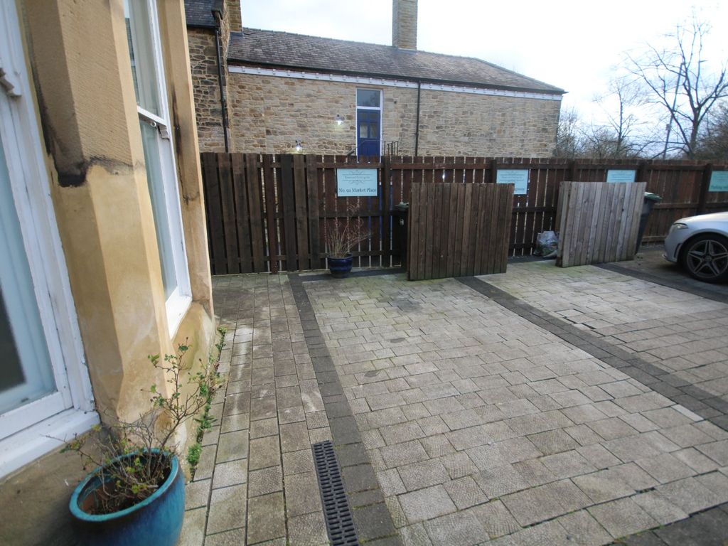3 bed flat to rent in Market Place, Bishop Auckland, Durham DL14, £700 pcm