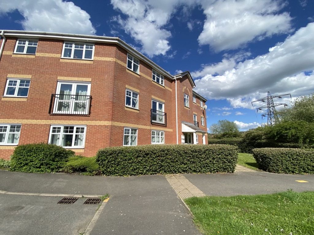 2 bed flat to rent in Wisteria Way, Nuneaton, Warwickshire CV10, £795 pcm