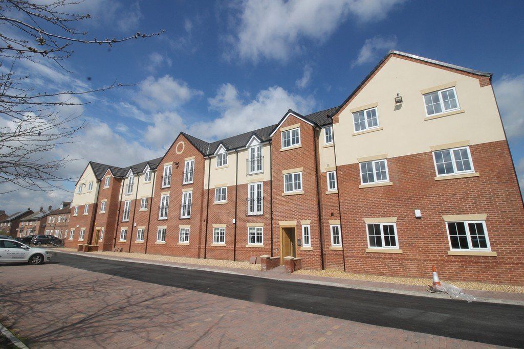 2 bed flat for sale in Mulberry Court, Auckley, Doncaster DN9, £100,000