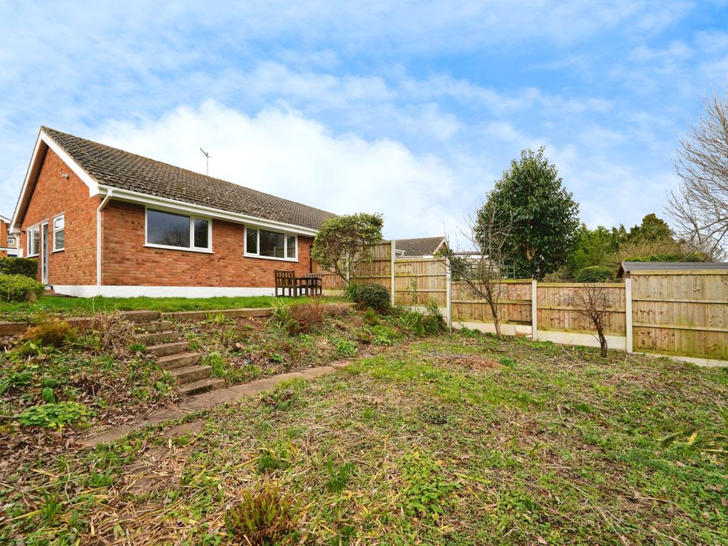 2 bed bungalow for sale in Leabank Drive, Worcester, Worcestershire WR3, £280,000