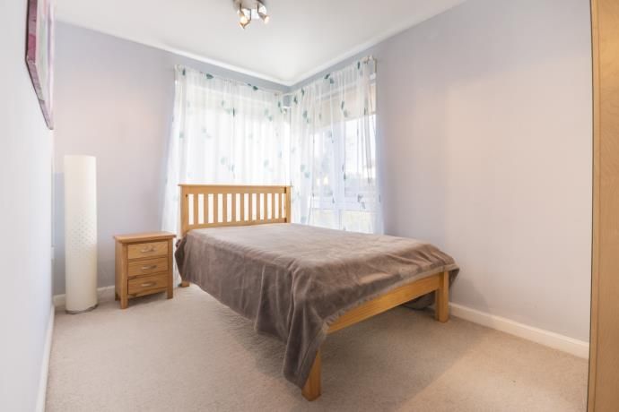 2 bed flat to rent in Greenpark, Edinburgh EH17, £1,200 pcm