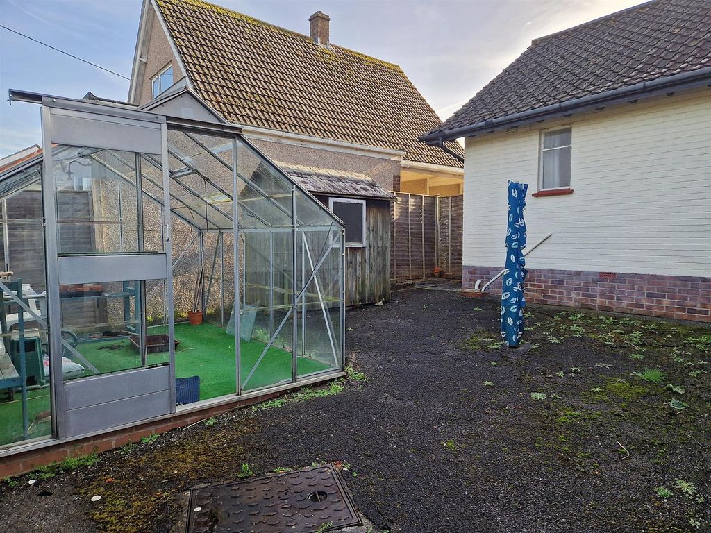 3 bed detached bungalow for sale in Hutton Hill, Hutton, Weston-Super-Mare BS24, £395,000