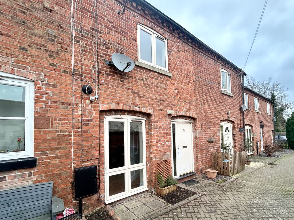 1 bed town house to rent in Old George Mews, High Street, Market Drayton TF9, £550 pcm