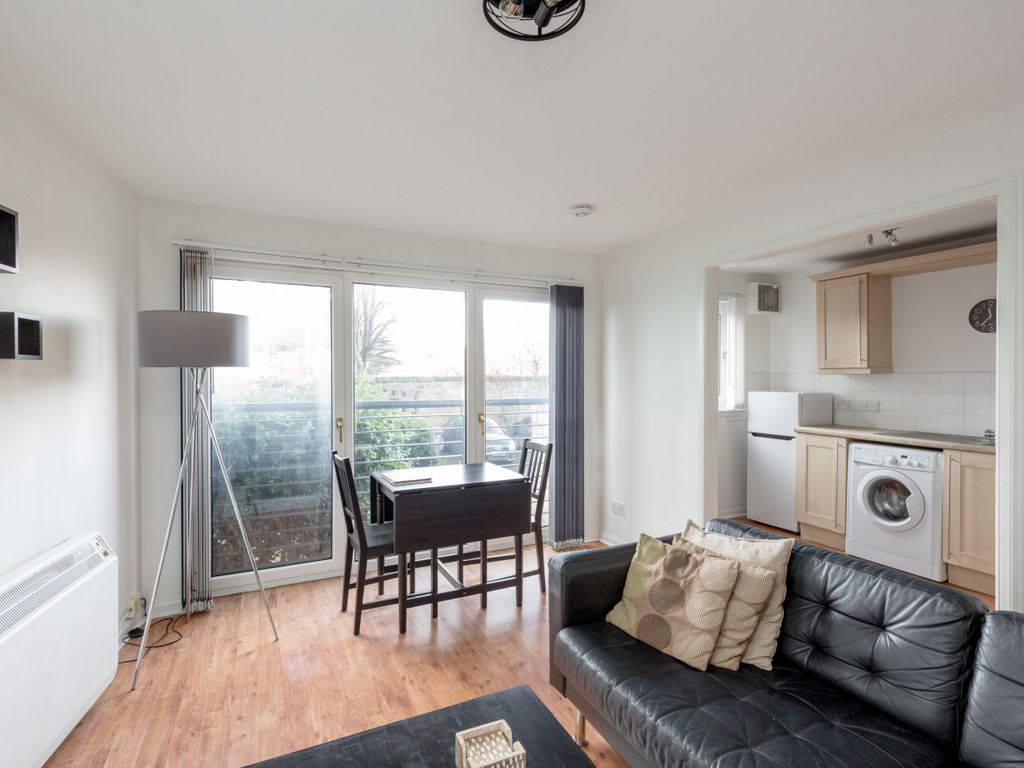 2 bed flat for sale in 20/1 St Clair Street, Easter Road EH6, £160,000