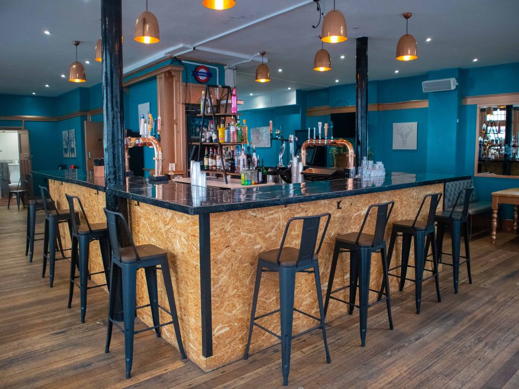 Pub/bar for sale in Eden Grove, London N7, £35,000