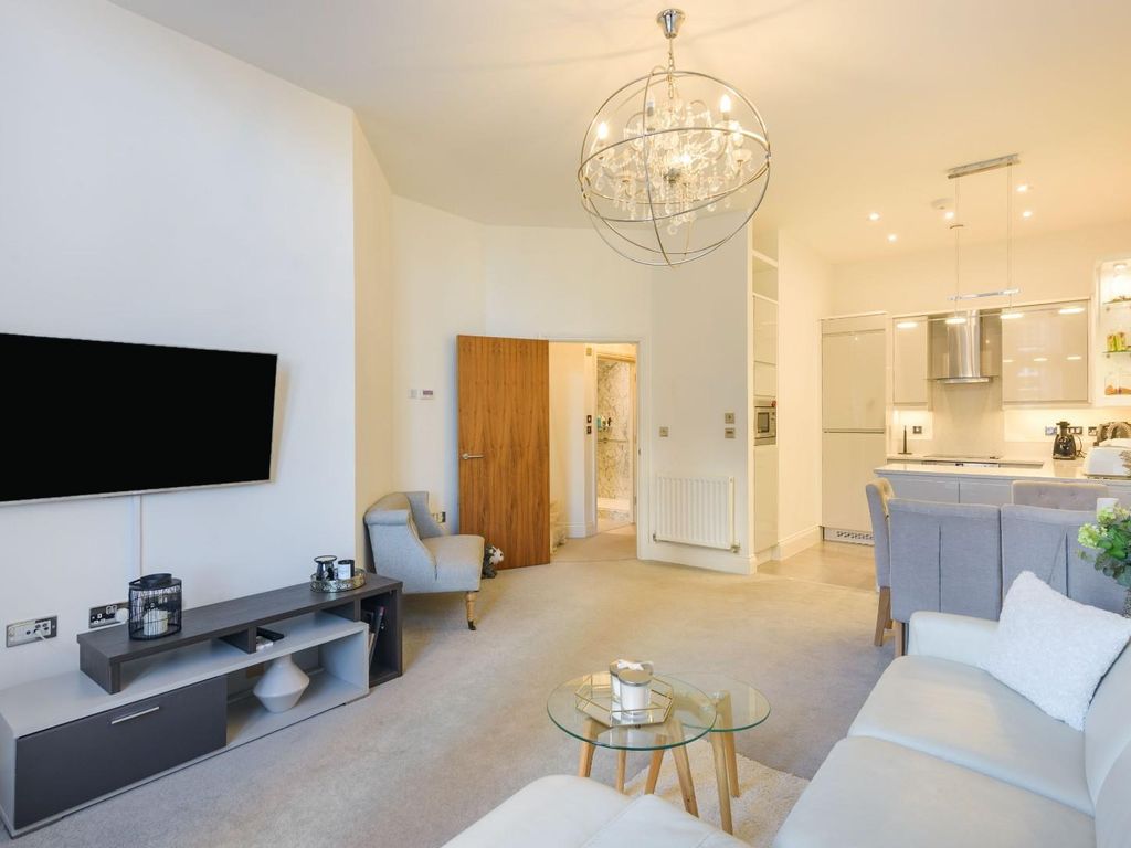 1 bed flat for sale in The Residence, Bishopthorpe Road, York YO23, £250,000