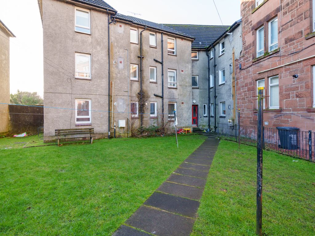 3 bed flat for sale in Portpatrick Road, Old Kilpatrick, Glasgow G60, £100,000