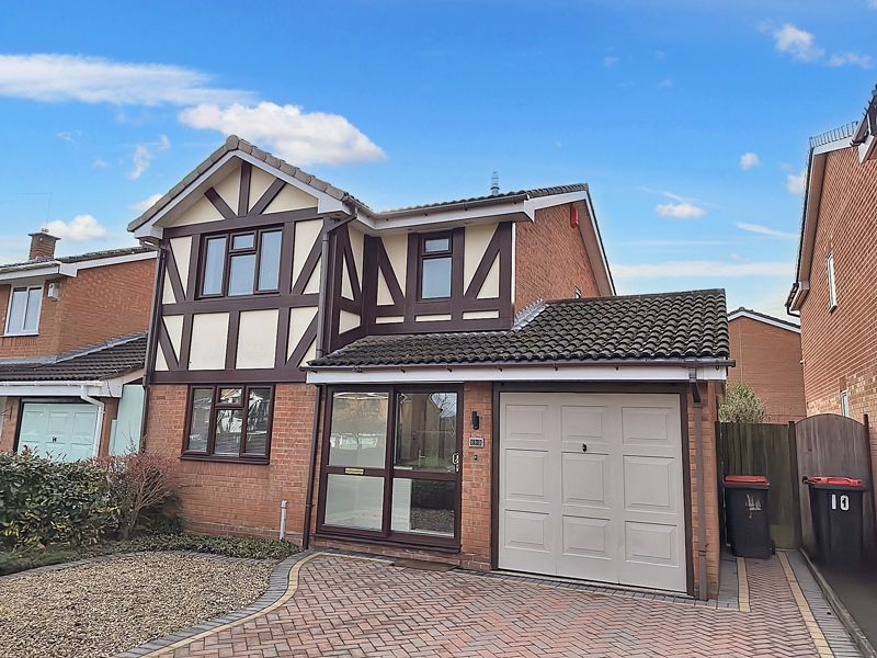 3 bed property for sale in Lake End Drive, Holmer Lake, Telford TF3, £285,000
