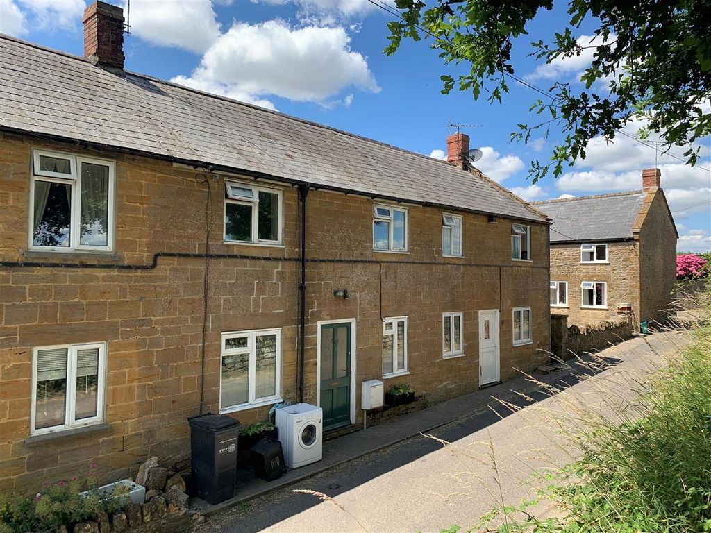 2 bed terraced house to rent in Sandyhole, Merriott, Somerset TA16, £850 pcm