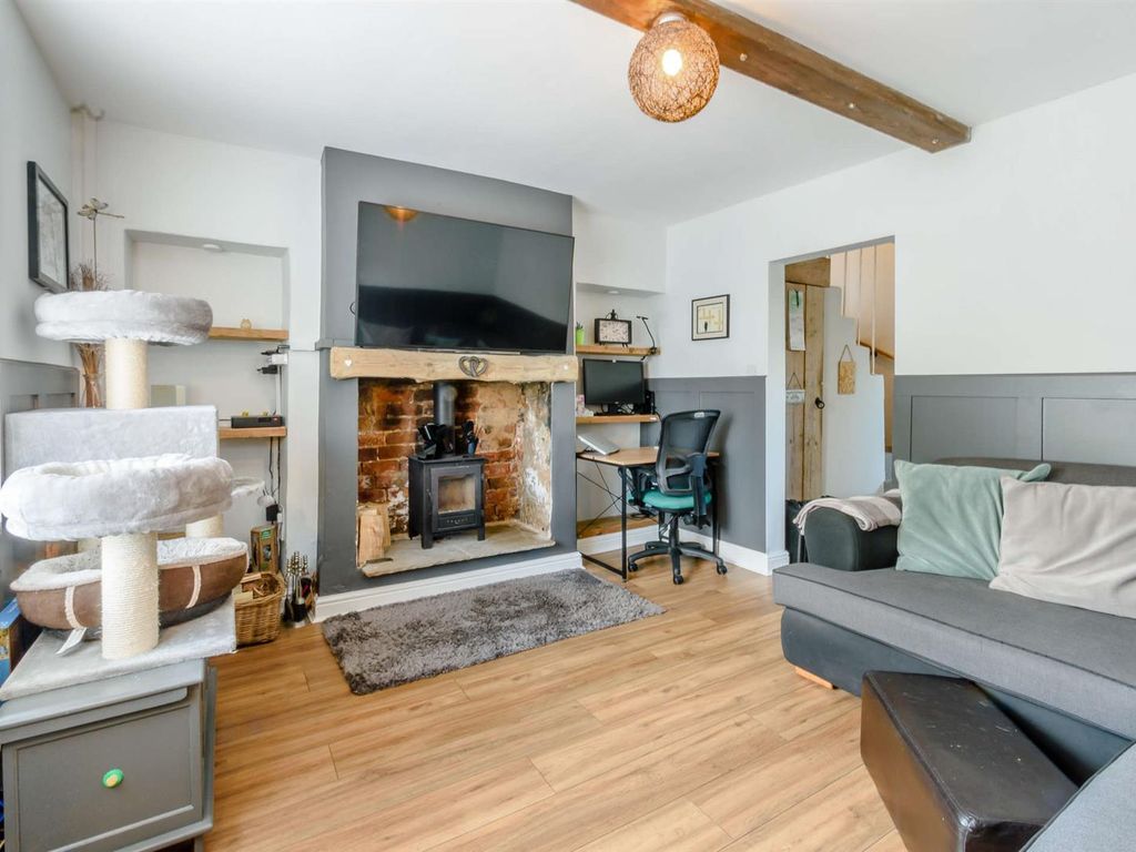 2 bed terraced house for sale in Bilton Lane, Harrogate HG1, £200,000