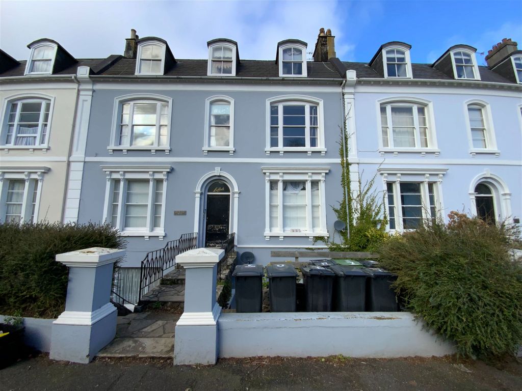 2 bed flat for sale in Kents Road, Torquay TQ1, £169,950