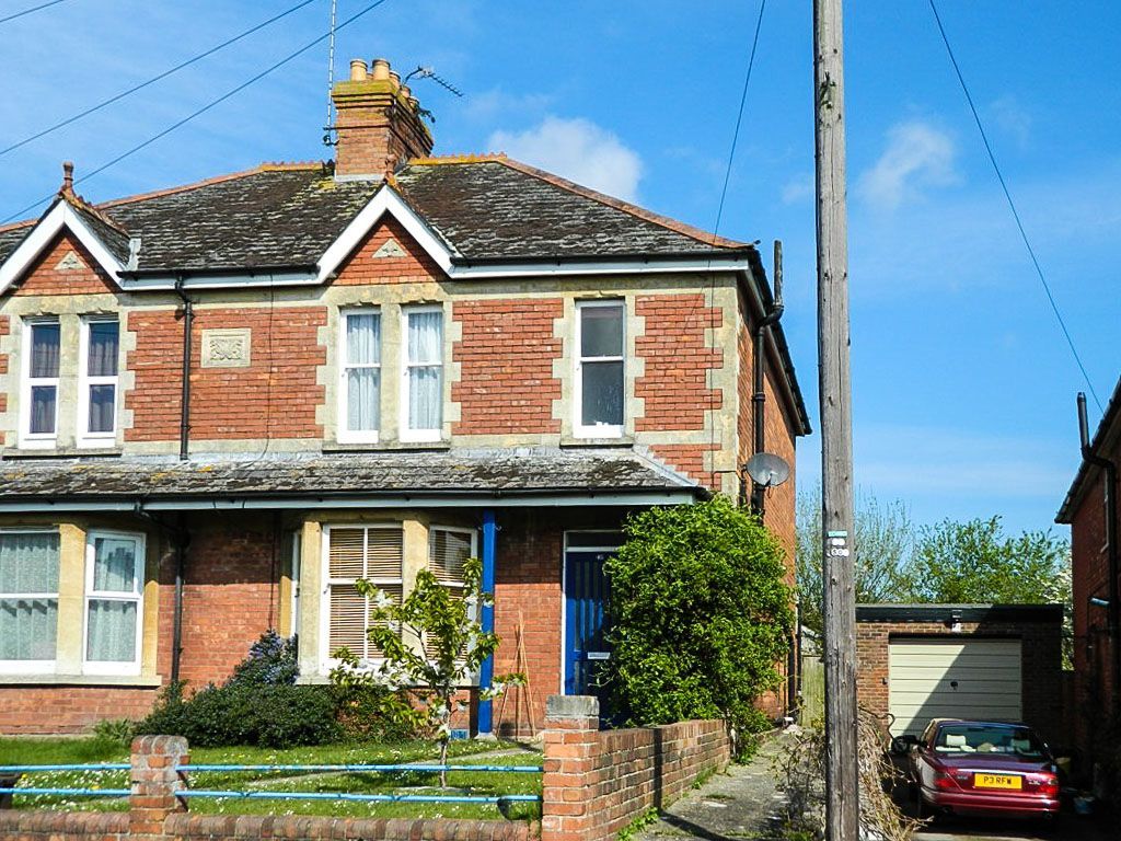 3 bed semi-detached house to rent in Rosebery Avenue, Yeovil BA21, £900 pcm