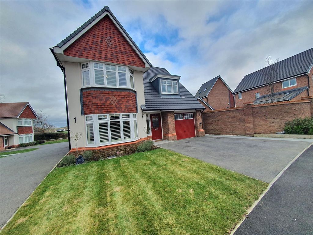 4 bed detached house for sale in Ribbon Avenue, Ansley, Nuneaton CV10, £390,000
