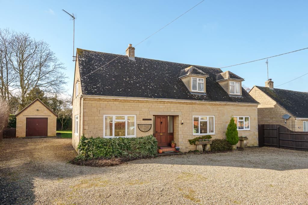 4 bed detached house for sale in Bledington, Gloucestershire OX7, £790,000