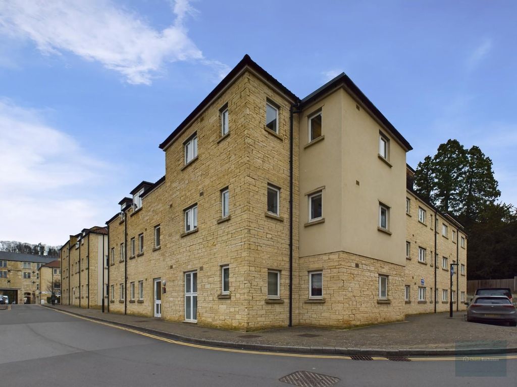 1 bed flat to rent in Grist Court, Bradford-On-Avon BA15, £795 pcm