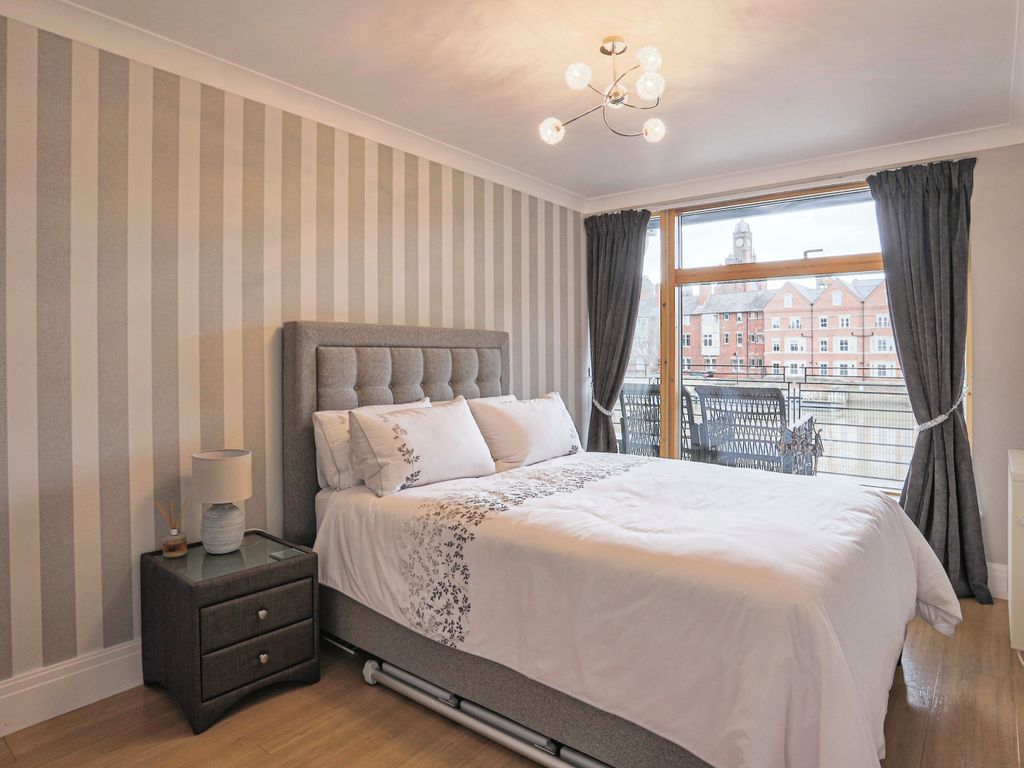 2 bed flat for sale in Skeldergate, York, North Yorkshire YO1, £472,000