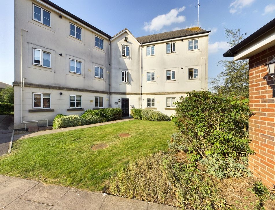 2 bed flat for sale in Pampas Court, Tuffley, Gloucester GL4, £150,000