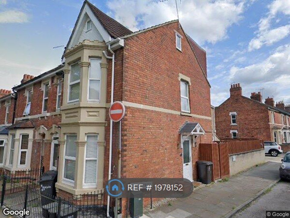 1 bed flat to rent in Euclid Street, Swindon SN1, £850 pcm