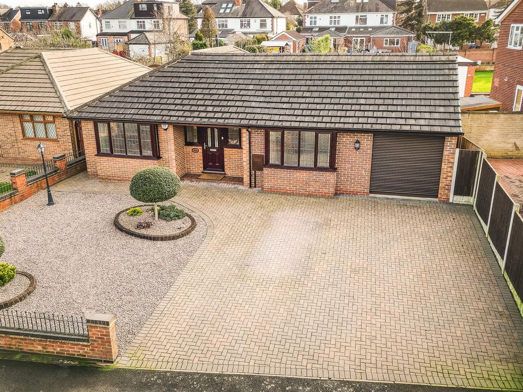 3 bed detached bungalow for sale in Heron Way, Mickleover, Derby DE3, £450,000
