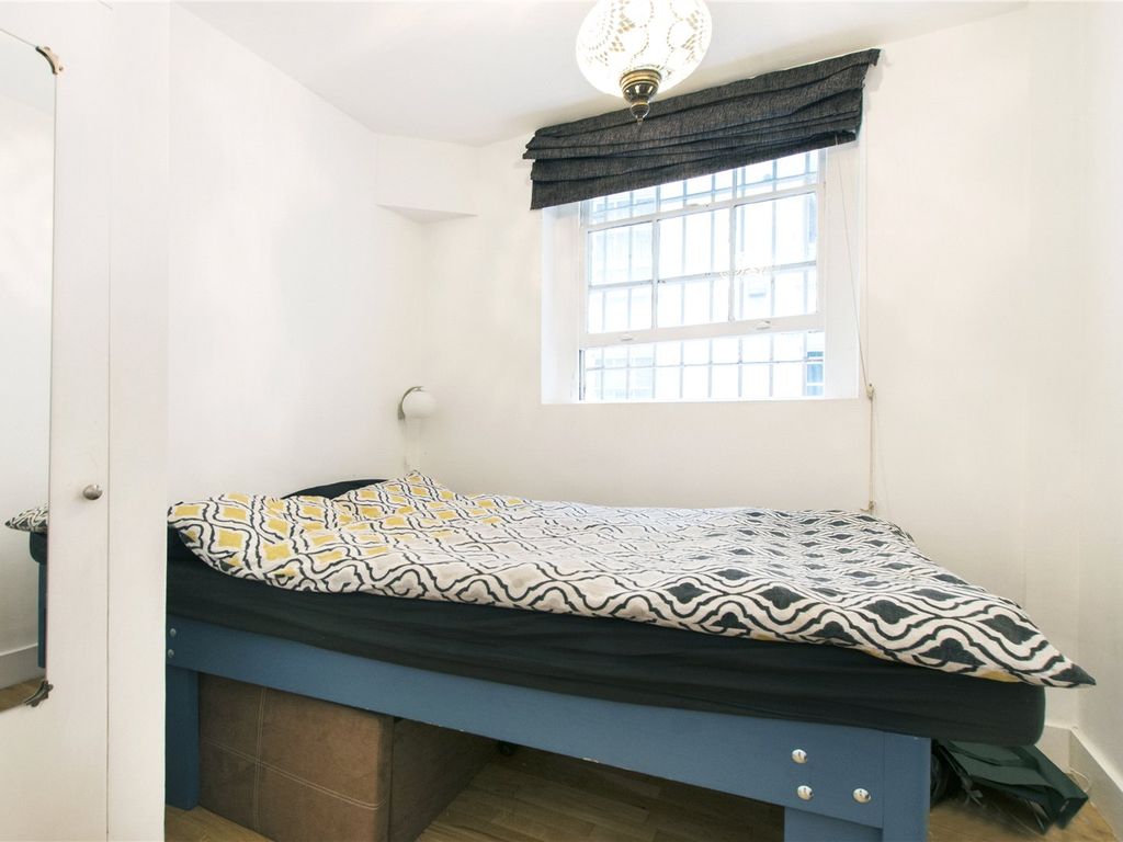 2 bed flat to rent in Paul Street, Shoreditch, London EC2A, £2,200 pcm